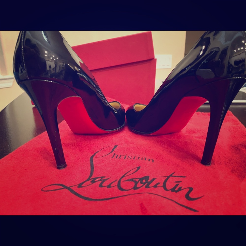Christian Louboutin So Kate 35.5